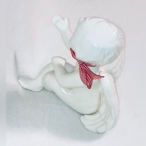 Ceramic Angel. - Picture 4 of 9